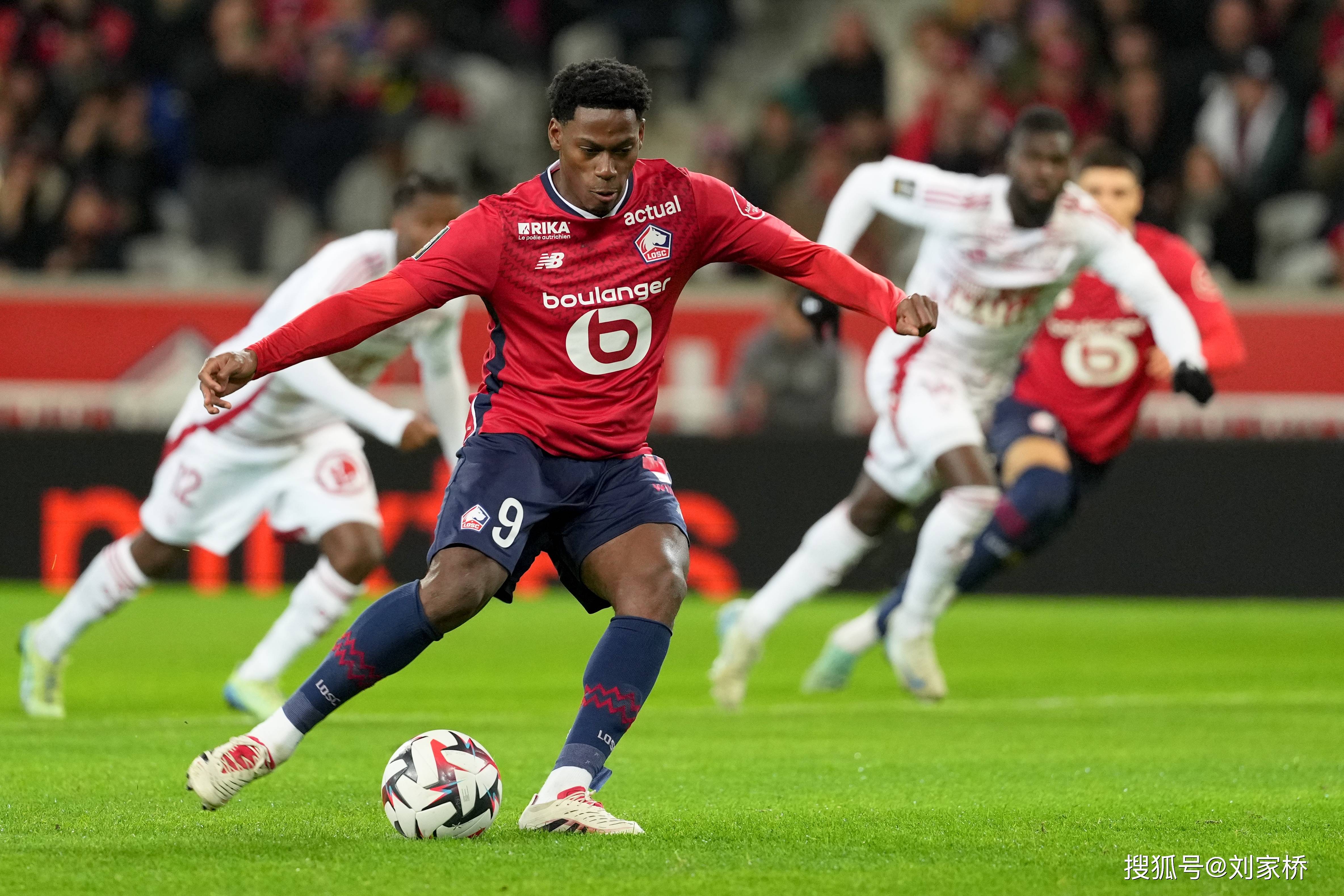 IM电竞-尤文核心球员被曝转会传闻，引球迷热议，还有无法基本.的简单介绍